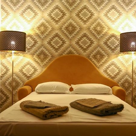 Colonial Touch Apartament Brasov Luaran gambar